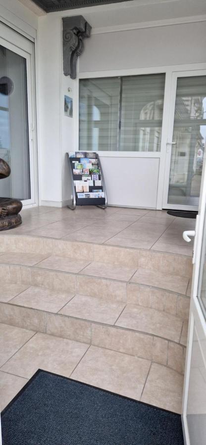 Appartement, Les Templiers, Rdc Vue Mer Proche Centre Ville Houlgate Exterior photo